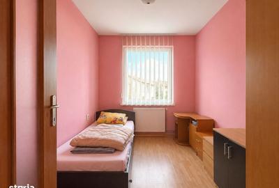 Casă cu 4 camere în Central