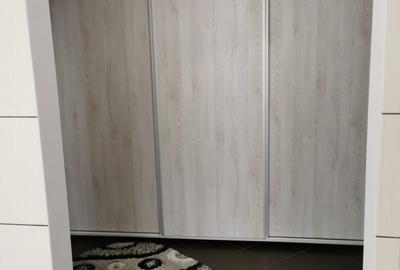 Apartament cu 2 camere decomandat în Nicolina