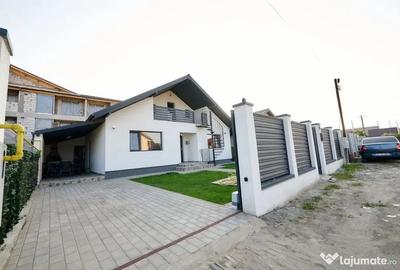 Casă cu 5 camere cu Teren 250 Mp în Central