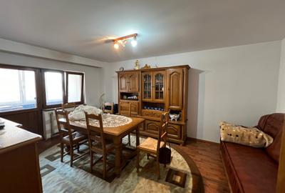Apartament cu 3 camere decomandat, mobilat în Aiud - 2