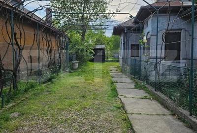 Casă cu 4 camere cu Teren 1000 Mp în Odobești