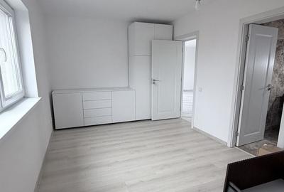 Casă cu 3 camere cu Teren 500 Mp în Central