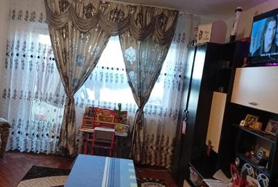 Apartament cu 2 camere decomandat în 1 Mai