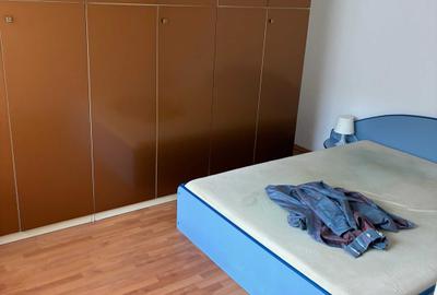 Casă cu 4 camere decomandat cu Teren 450 Mp în Între Lacuri