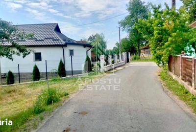 Teren de 1520 mp, în Almaș