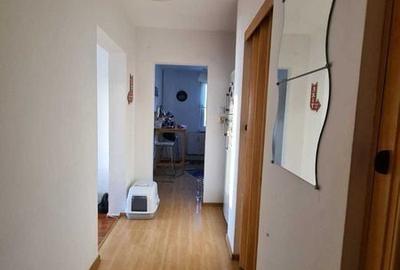 Apartament cu 2 camere decomandat în Berceni - 1