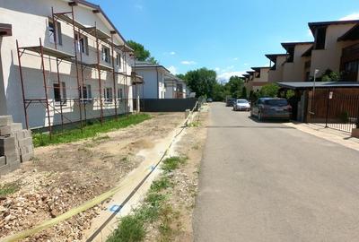 Teren Construcții intravilan de 407 mp, în Stupini - 4