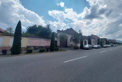 Casă cu Teren 1280 Mp în Central - 5