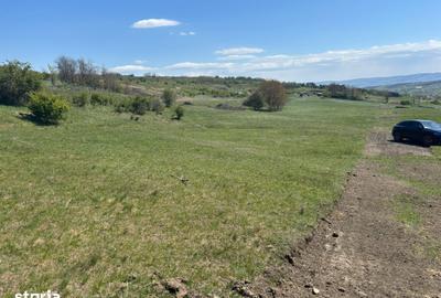 Teren de 1000 mp, în Iris
