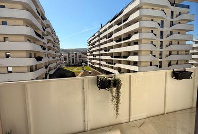 Apartament cu 2 camere semidecomandat, mobilat în Florești