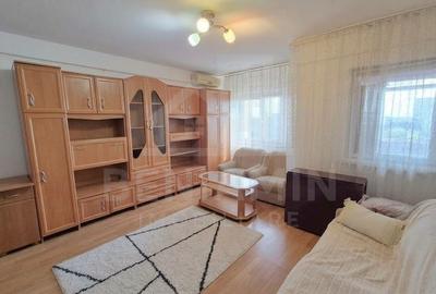 Apartament cu 3 camere decomandat în Calea București