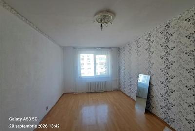 Apartament cu 3 camere decomandat în Basarabia