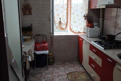 Apartament cu 2 camere semidecomandat în Băneasa