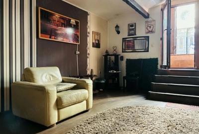 Apartament cu 3 camere decomandat în P-ța Unirii - 1