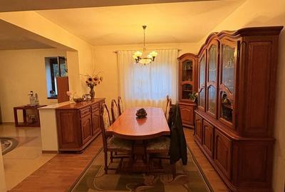 Casă cu 9 camere cu Teren 722 Mp în Străulești - 14