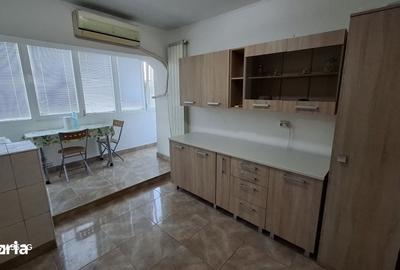 Apartament cu 2 camere decomandat în Moșilor