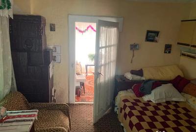 Casă cu 6 camere cu Teren 1874 Mp în Nana