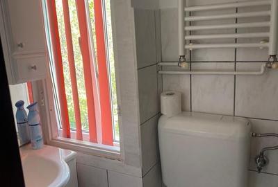 Garsonieră decomandată în 1 Mai