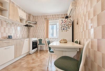 Apartament cu 3 camere semidecomandat în P-ța Victoriei - 8