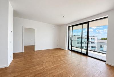 Apartament cu 3 camere semidecomandat în Băneasa