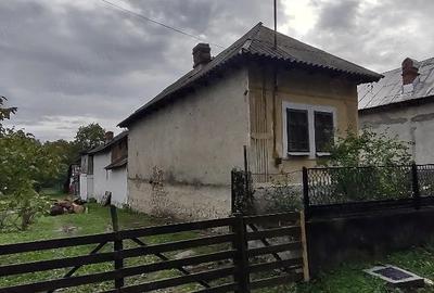 Casă cu Teren 780 Mp în Pietroșani