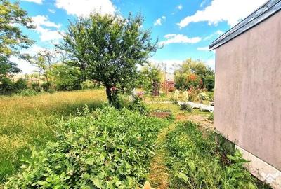 Casă cu 3 camere cu Teren 2100 Mp în Tuzla