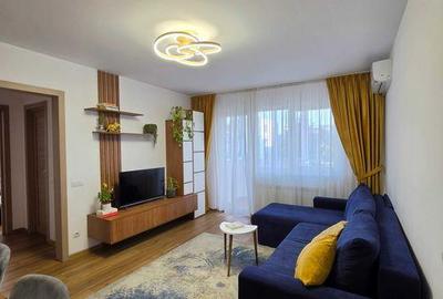 Apartament cu 3 camere semidecomandat în Podu Roș