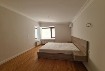 Casă individuală cu 6 camere cu Canalizare în Băneasa - 39