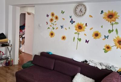Apartament cu 4 camere decomandat în Ostroveni