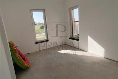 Duplex cu 5 camere cu Canalizare în Aeroport - 5