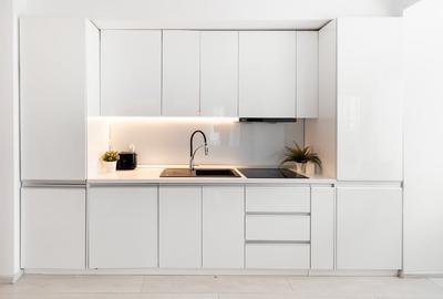 Apartament cu 2 camere decomandat, mobilat în Central