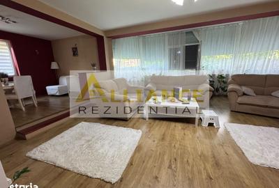 Casă cu 8 camere cu Teren 1086 Mp în Frumușani