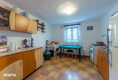 Casă cu 4 camere cu Teren 2450 Mp în Iedera - 11