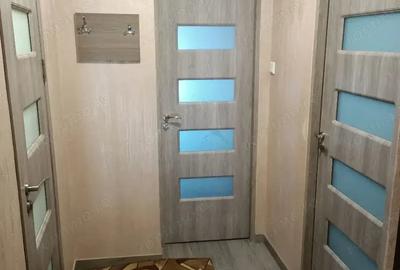 Garsonieră decomandată în Apărătorii Patriei