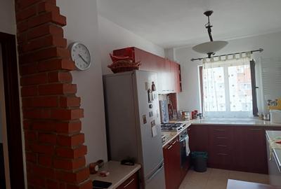 Apartament cu 2 camere decomandat în P-ța Victoriei - 7