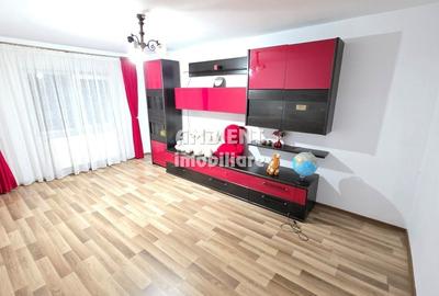 Apartament cu 3 camere decomandat, mobilat în Gară