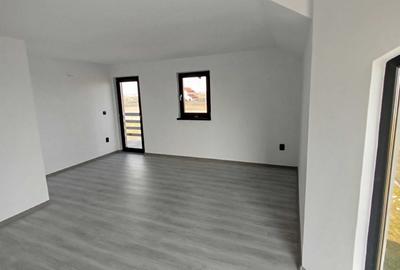 Casă cu 4 camere în Ghercești