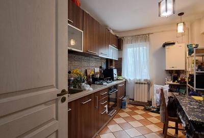 Apartament cu 3 camere decomandat în Central - 4