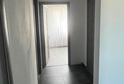 Apartament cu 3 camere decomandat în Progresul - 5