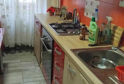 Apartament cu 2 camere decomandat în Dobroești