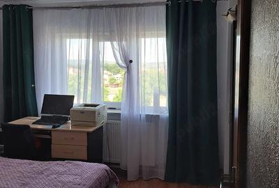 Apartament cu 3 camere decomandat în 1 Mai - 1