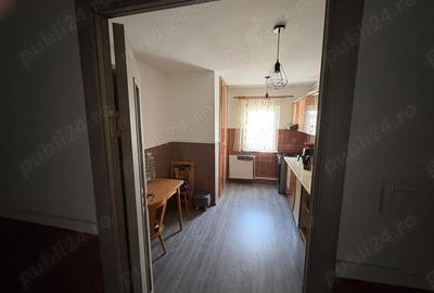 Apartament cu 4 camere decomandat în Micro 15 - 2