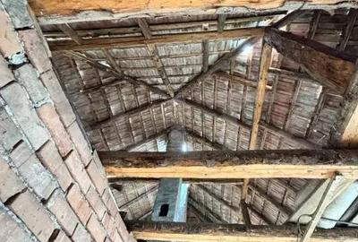 Casă cu 2 camere cu Teren 1060 Mp în Cuștelnic - 10