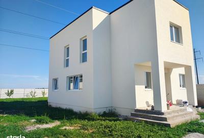 Casă cu 4 camere în Central - 2