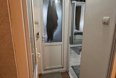 Apartament cu 2 camere semidecomandat în Nufărul