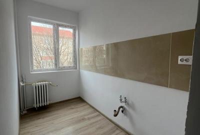 Apartament cu 4 camere decomandat în Dacia - 6