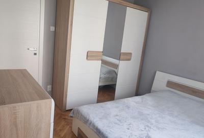 Apartament cu 2 camere semidecomandat în Micro 9
