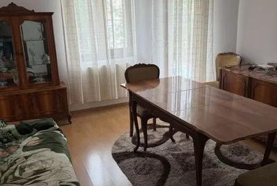 Apartament cu 2 camere decomandat în Între Lacuri