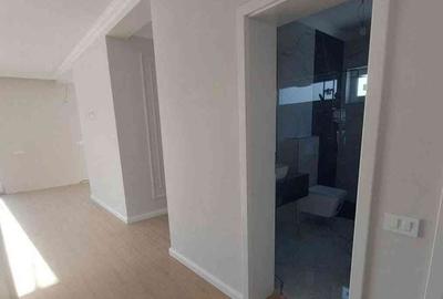 Casă cu 4 camere cu Teren 400 Mp în Central - 2