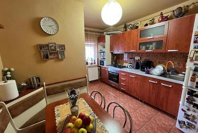 Apartament cu 3 camere decomandat în Ultracentral